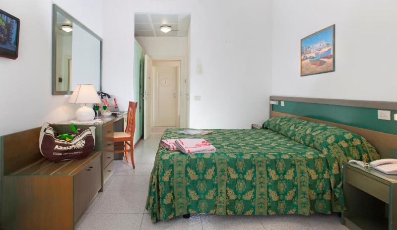 Hotel Tokio Village Lido Di Savio Buitenkant foto