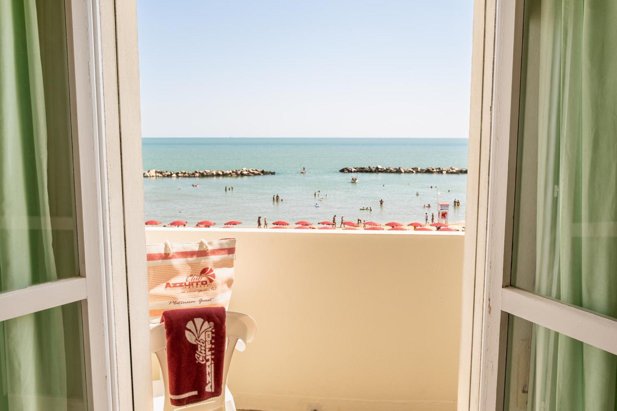 Hotel Tokio Village Lido Di Savio Buitenkant foto