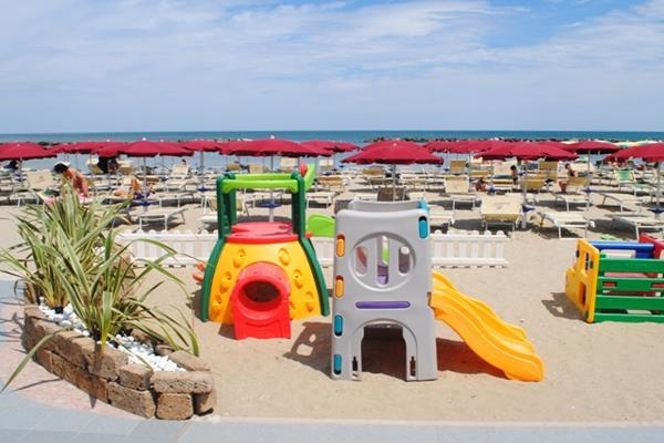 Hotel Tokio Village Lido Di Savio Buitenkant foto